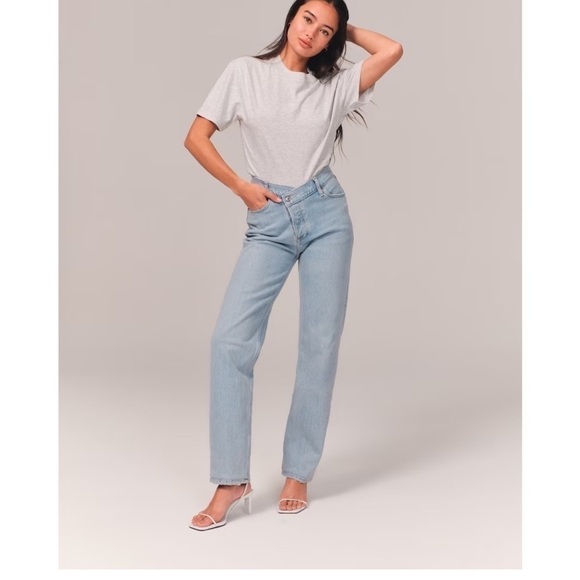 Abercrombie & Fitch High Rise Dad Jean Light With Criss-Cross Waistband - Picture 14 of 14